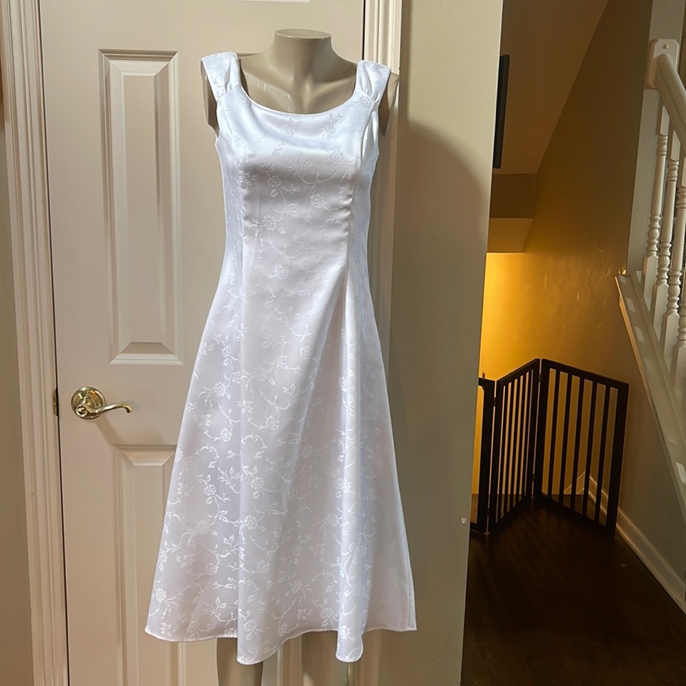 Jessica Mc Clintock for Gunne Sax White tectured Dress, 7/8